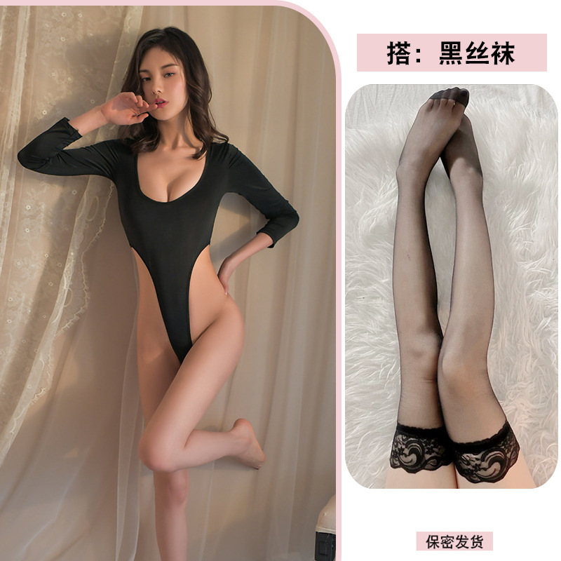 블랙 + 블랙 스타킹