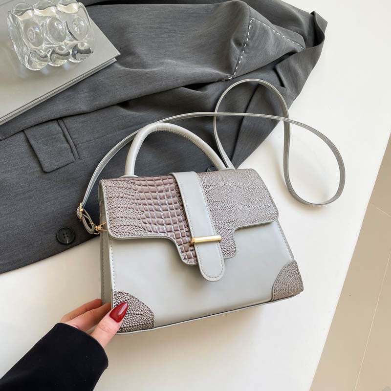 Bolsos de mujer todo fósforo nuevo bolso de moda nuevo bolso de mensajero de un solo hombro de moda nuevo bolso cuadrado de primavera 2025