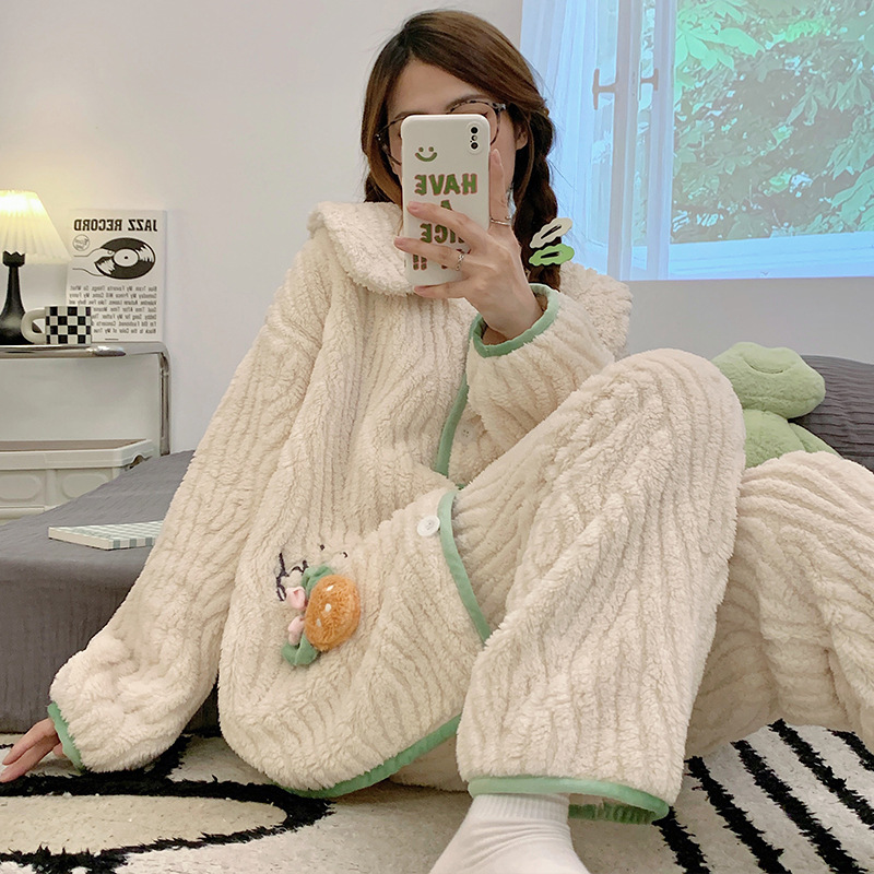 Felpa otoño y el invierno de manga larga franela chica pijamas coral fleece 2023 Internet popular Home wear engrosada traje