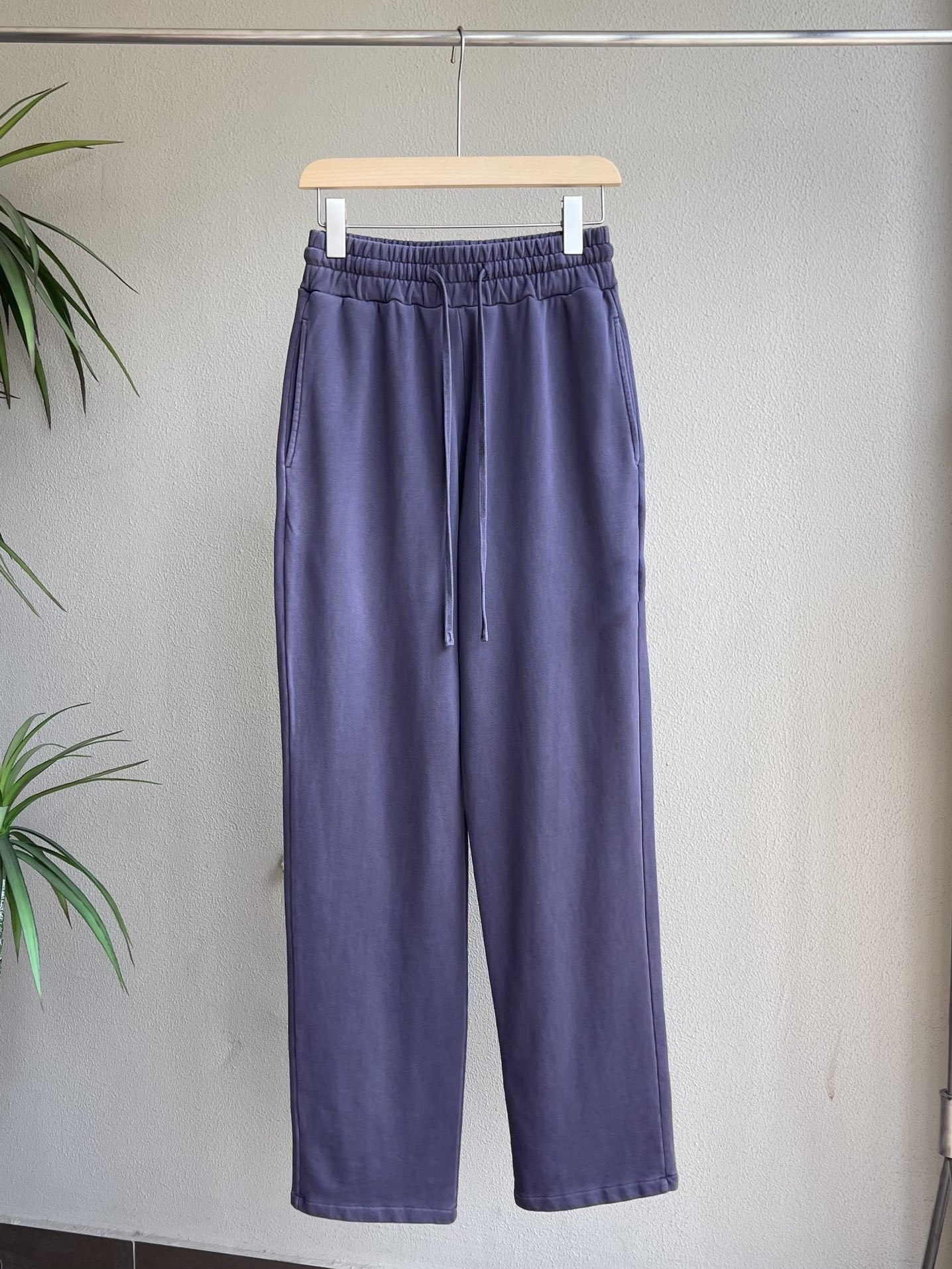 24SS Chunqiu pantalones de terry recto 24 años de primavera y otoño nuevos pantalones de terry recto para hombres