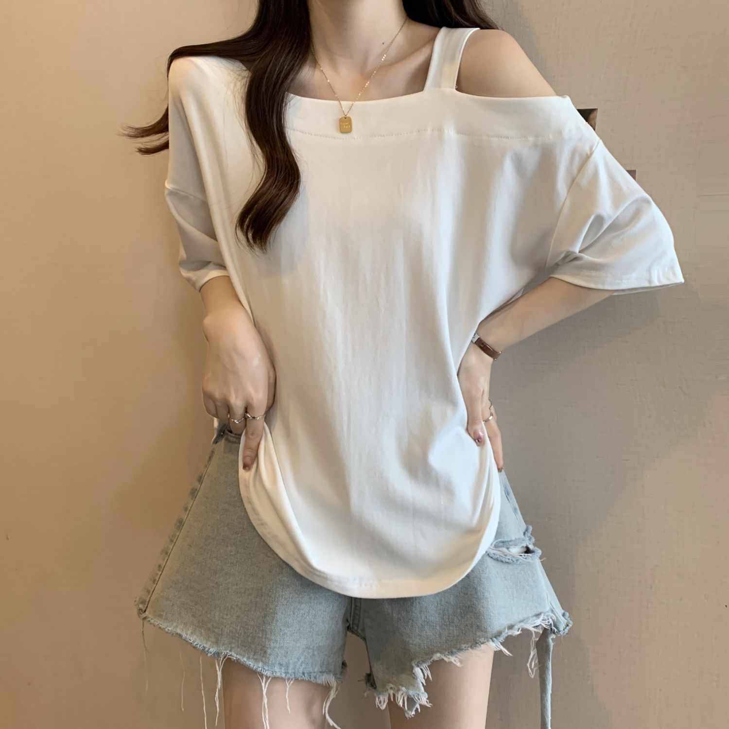 Plus-Size Irregular Short-Sleeve T-Shirt for Women, Summer 2026 New Style, Loose Fit, Slimming, Age-Reducing, Solid Color, Off-Shoulder Top