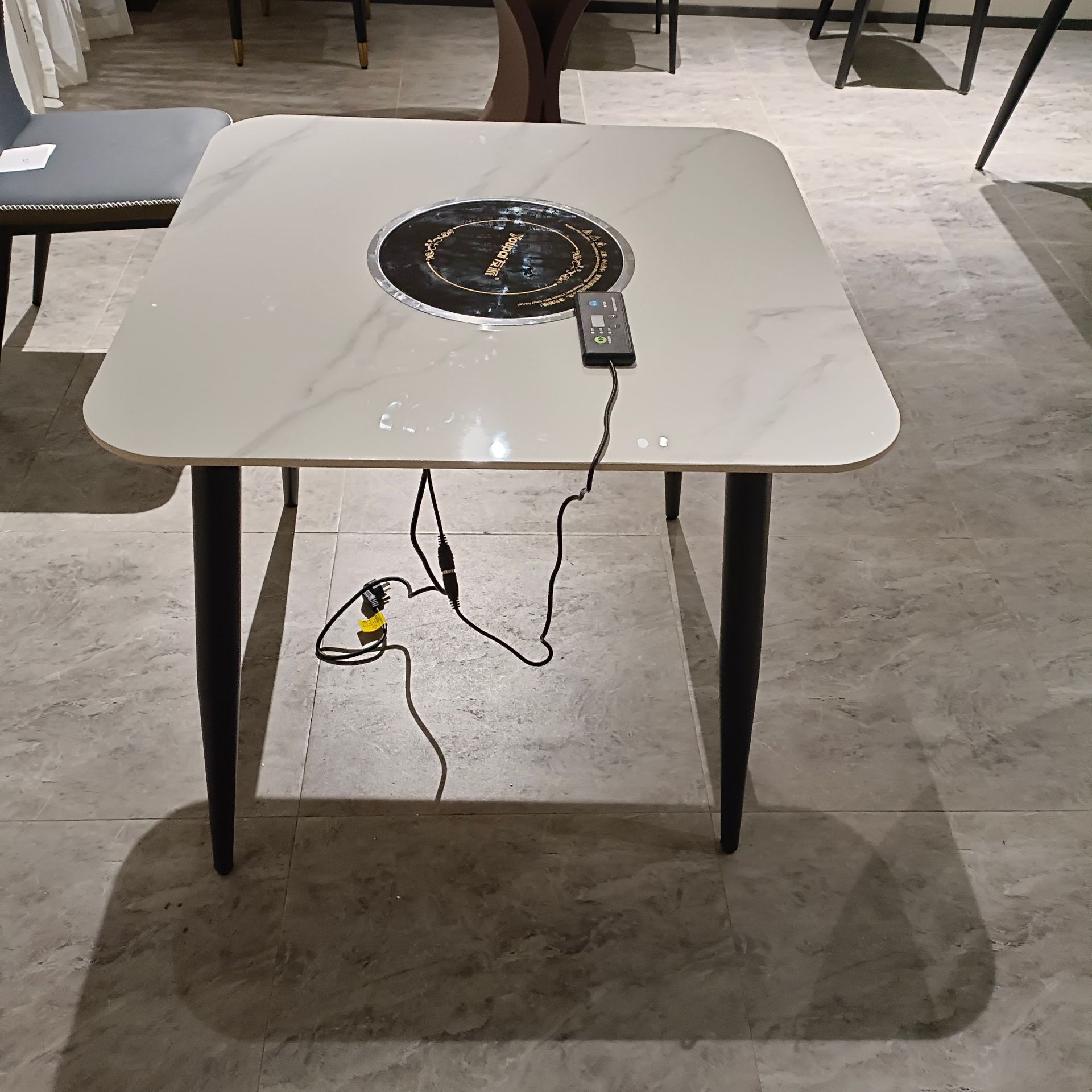 新款酒店餐馆公寓民用小户型电磁炉餐桌加热定温火锅方形岩板餐桌