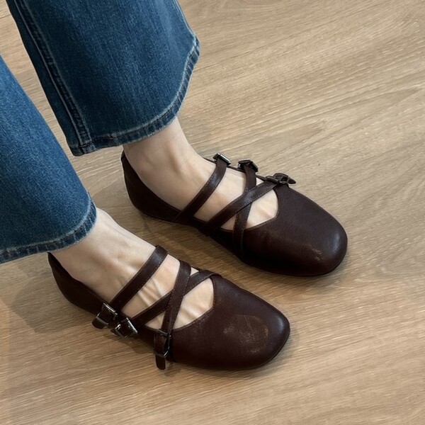 Retro ballet shoes square toe