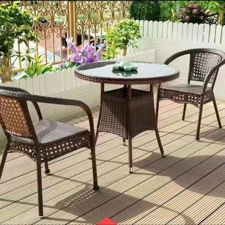 籐テーブルと椅子の3点セット、バルコニーティーテーブルと椅子、カジュアルな屋外中庭、高齢者用背もたれ籐椅子、コーヒーテーブルの組み合わせ|undefined