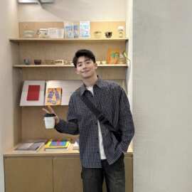 日系藏青色纯棉翻领长袖格子衬衫男生宽松少年感复古薄衬衣春季男