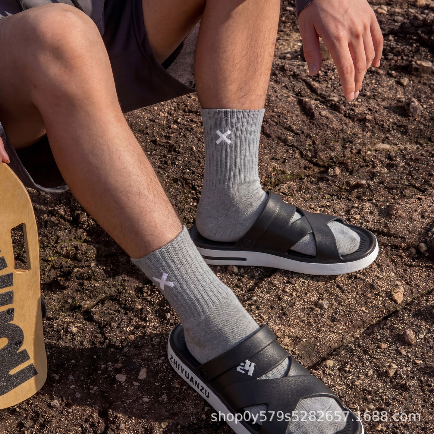 Diseño de cinturón cruzado para hombres de verano outerwear deportivo al aire libre conducir sandalias de playa al por mayor, nadar