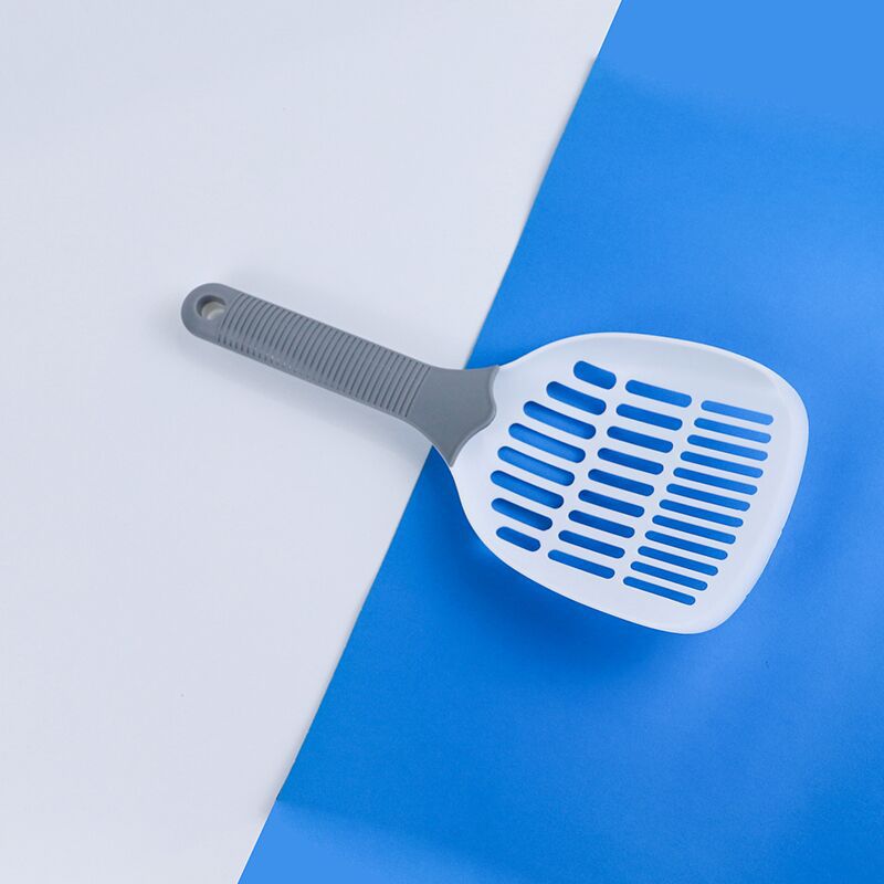 인기 모델이 확대되고 두꺼워진 회색