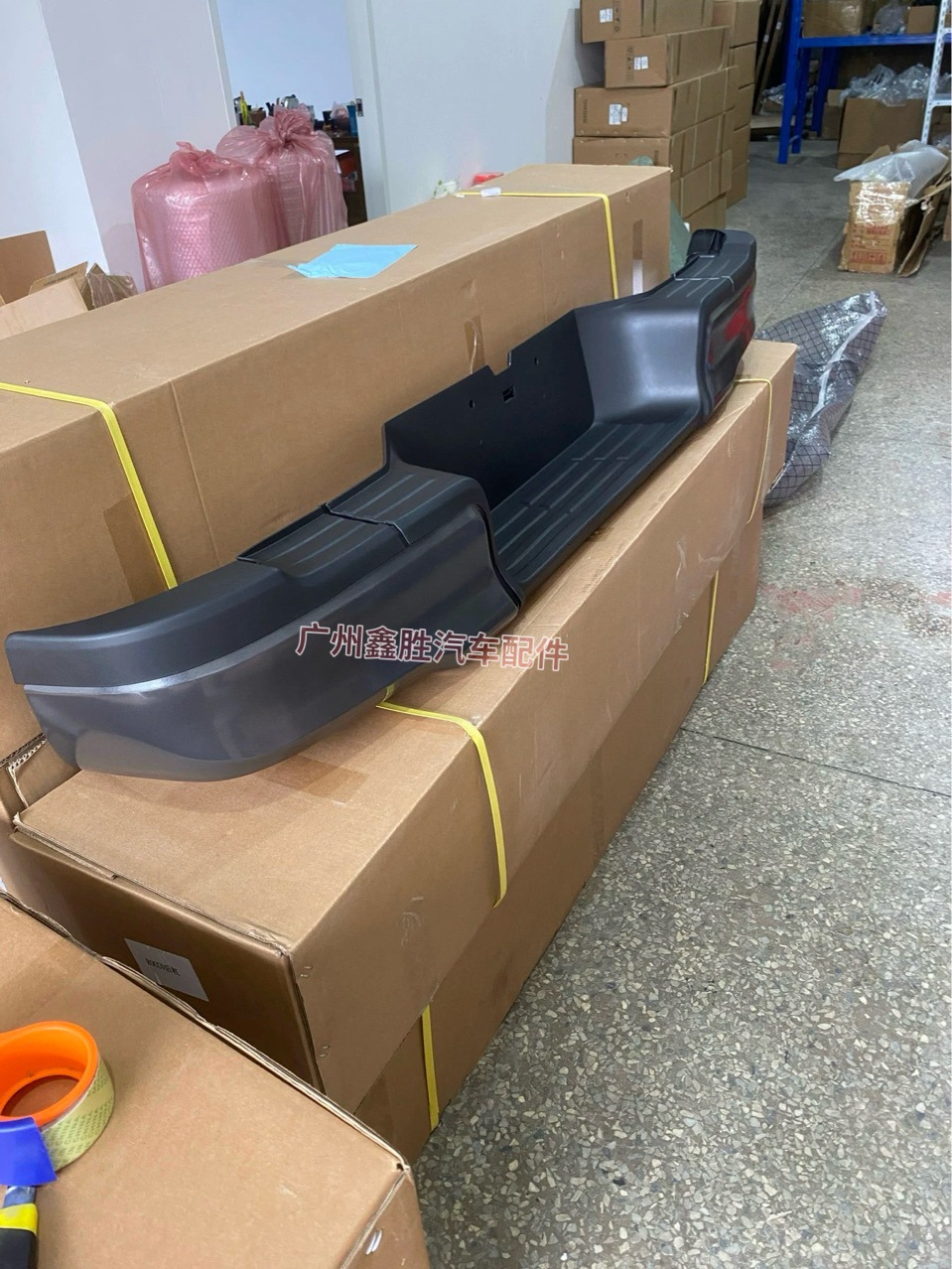 Suitable for Toyota Hilux Revo 16-24 Rear Bumper Assembly, Rear Bumper, Rear Bumper Pedal