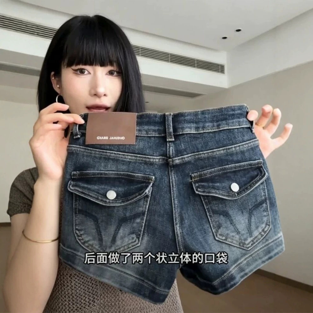 Trendy retro high-waisted denim shorts with a unique design for summer, slim-fit and stretchy straight hot pants for trendy girls