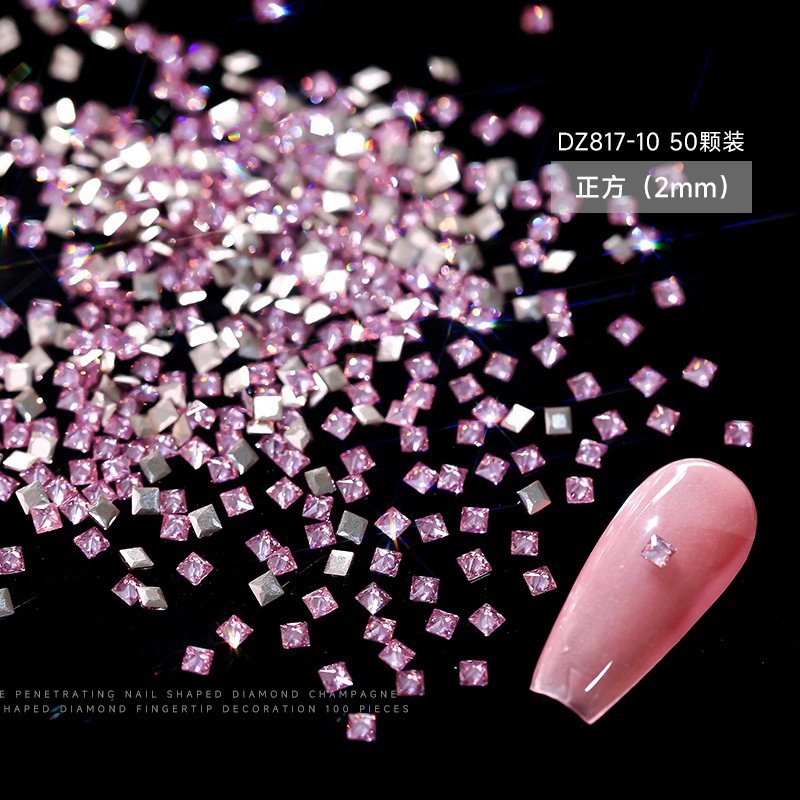 ネイルミニジルコンのアクセサリーが逆になっています。|undefined