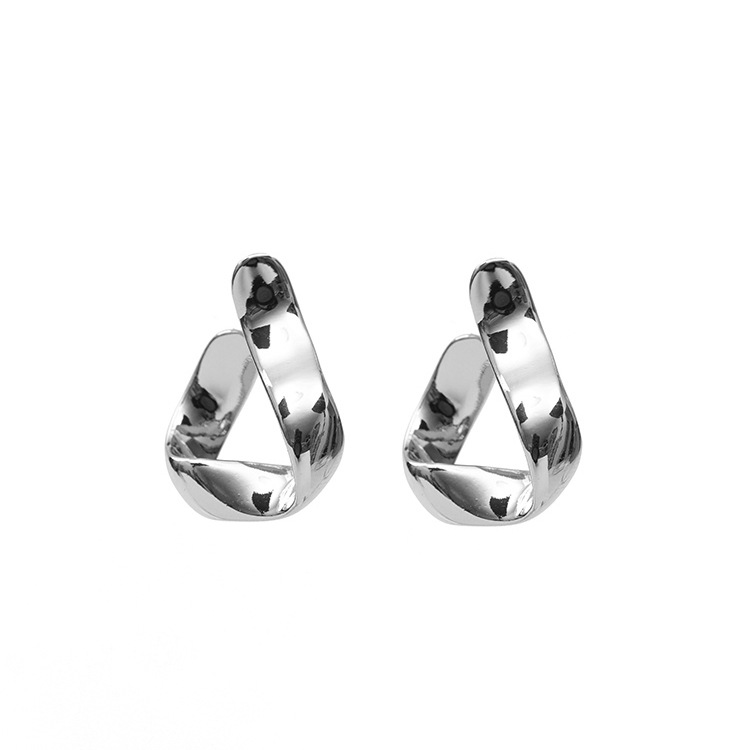 S925 Silver Needle Simple Irregular C-shaped Twisted Earrings display picture 5