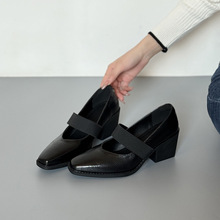 ��Ƥ������ЬŮ�\�ڴָ��ٴ�͹�ͨ���Lһ�֎����^���s�OӋ���Ь