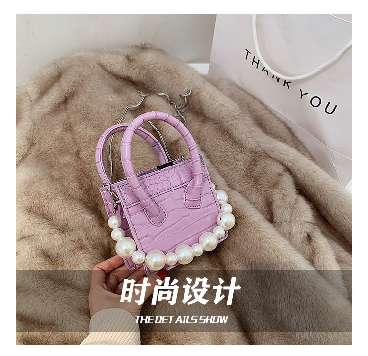 New Trendy Fashion Pearl Chain Messenger Bag display picture 17