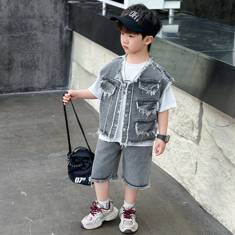 8126 traje de verano para niños 2025 nuevo chaleco de manga corta de mezclilla para niños de tres piezas ropa de verano para niños