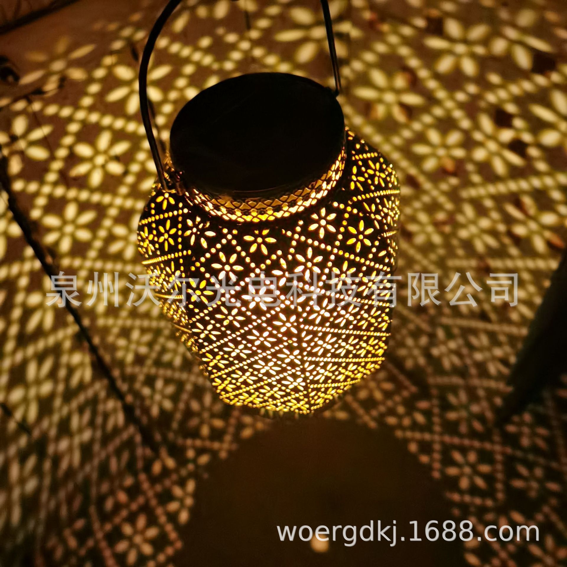 亚马逊跨境新品LED镂空太阳能灯 复古庭院装饰灯草坪灯节日氛围灯