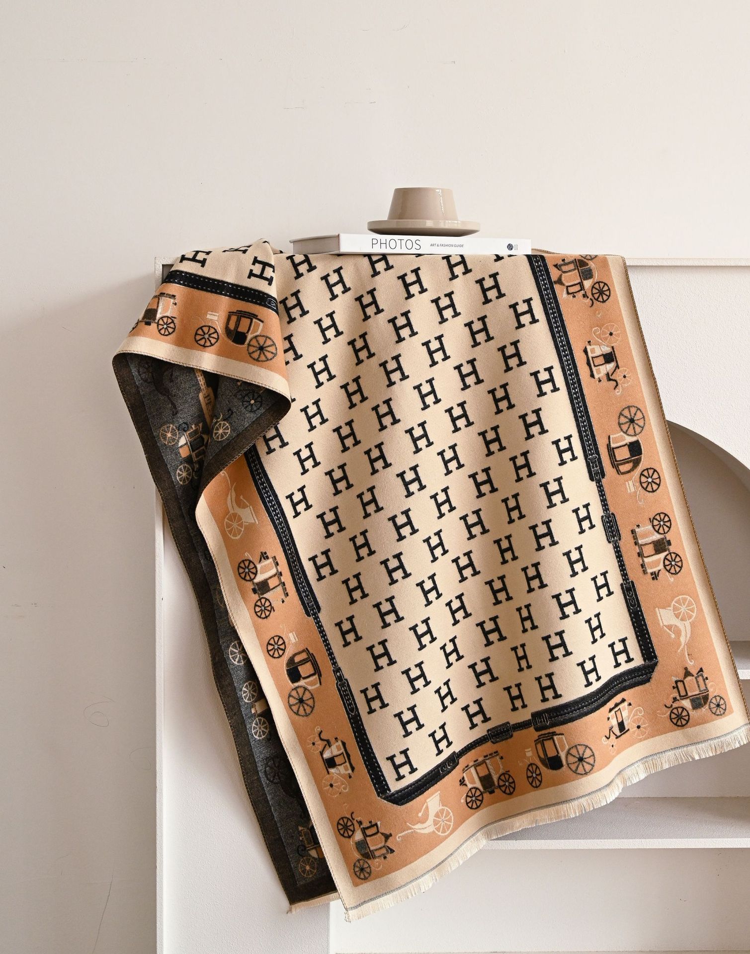 Nuevo otoño y invierno transfronterizos H-carro largo bufandas de cachemira coreana engrosada abrigo abrigo de mujer