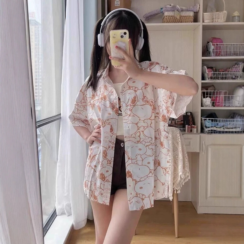 Japanese Retro Cartoon Snoopy Printed Short-Sleeved Shirt for Women, New Summer Style Loose Hong Kong Style Casual Couple Shirt