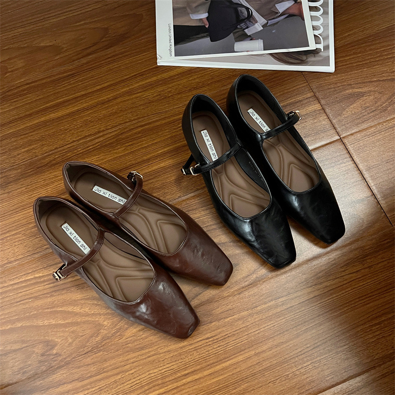 Retro classic elegant Mary Jane shoes square toe with a strap…