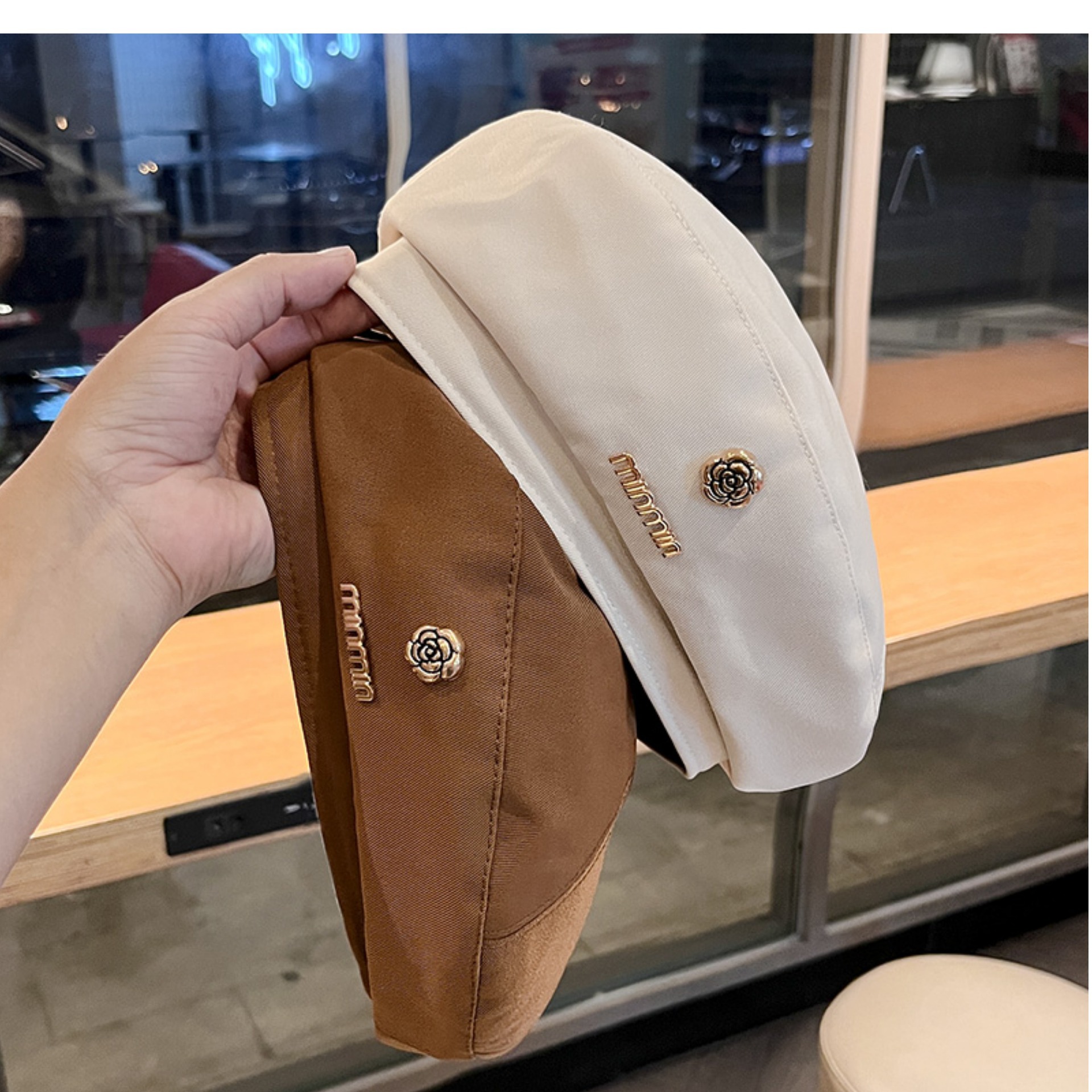 Pequeña brisa fragante boina Flores y letras decoración del sombrero de perla niños primavera y otoño luz lujo Moda pintor sombrero