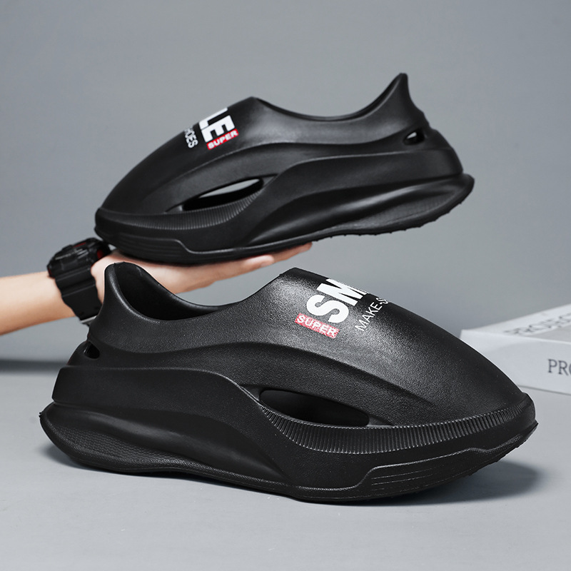 Nuevos zapatos con agujeros para hombres verano 2025 nuevo uso exterior antideslizante, desodorante, pisando mierda, sandalias de playa deportivas de plataforma para hombres