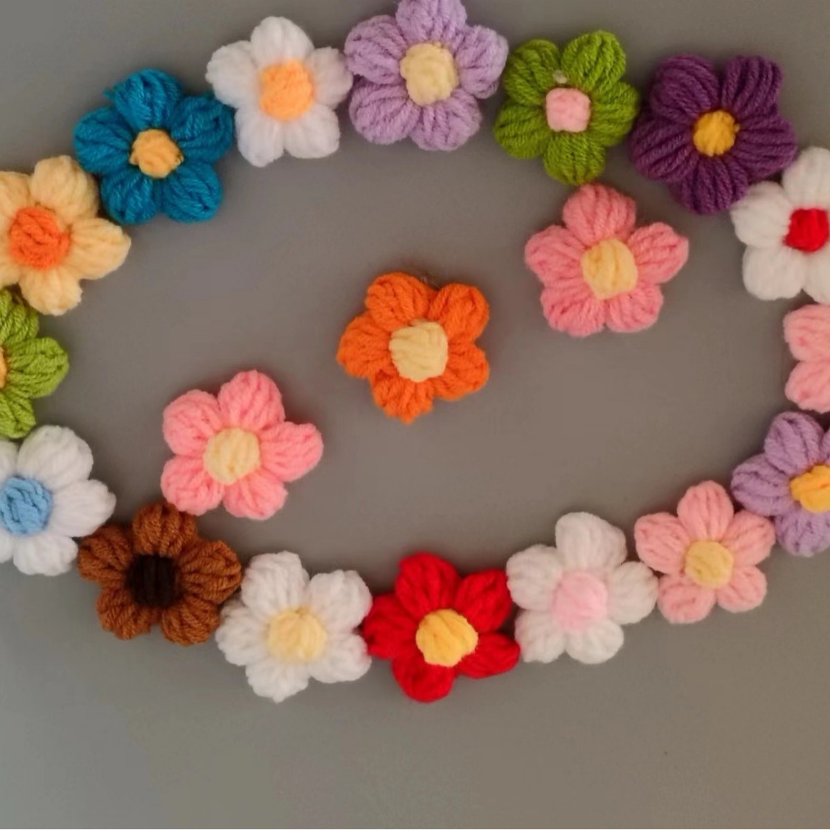 ins纯手工钩织五瓣泡芙花头白色毛线仿真花4公分配饰钩花