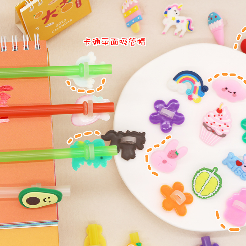 Nuevo creativo tapa de paja a prueba de polvo cubierta de paja plana bebida leche té universal de dibujos animados lindo tapa de polvo de silicona