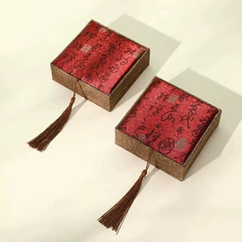 玉器工艺品;宝石工艺品;翡翠手饰