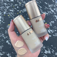 メークnovoクリームは肌を保護します。ファンデーションは乾燥しています。保湿コントロールオイルは持続的に防水して汗を防ぎます。