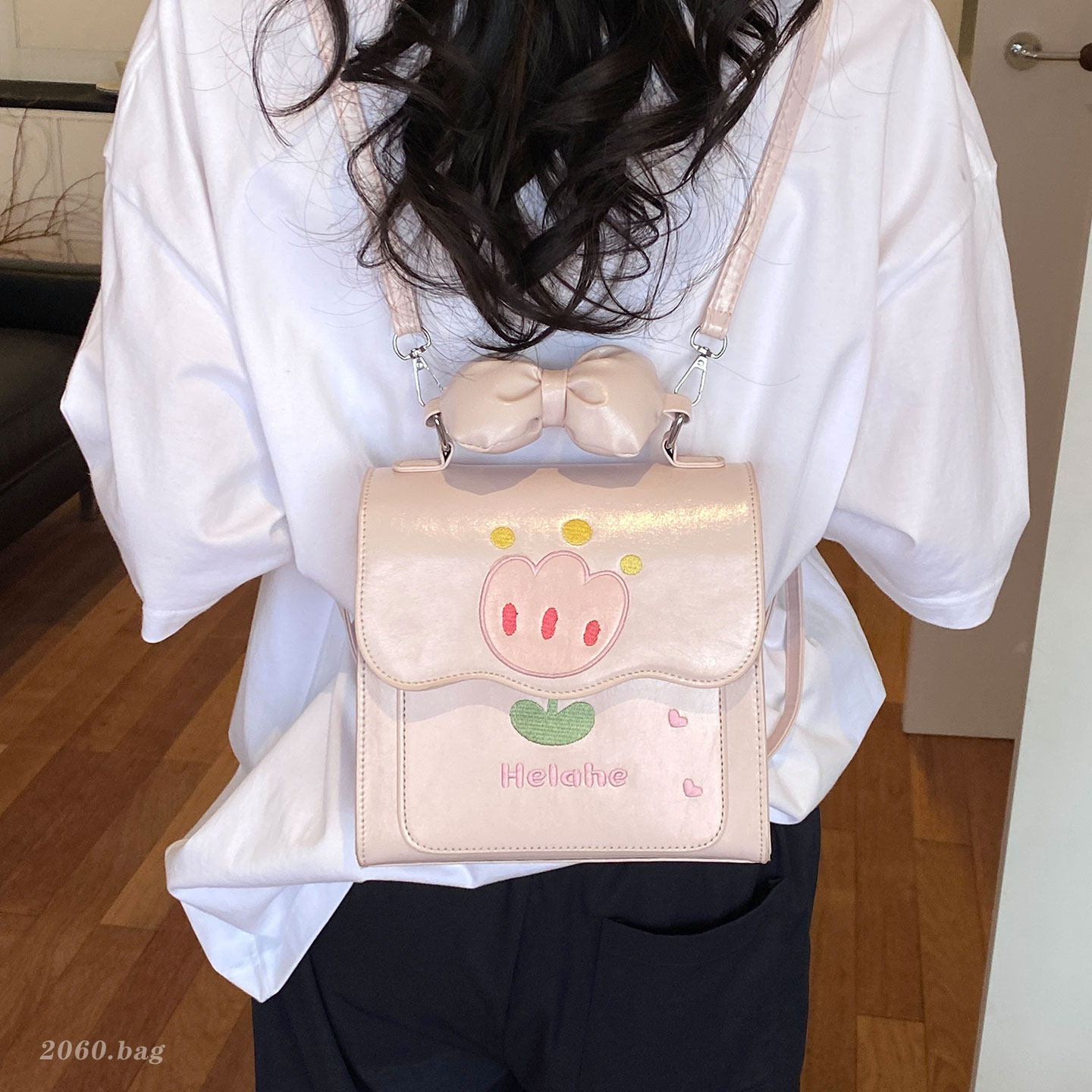 Nueva mochila japonesa y coreana universal nicho sentido de viaje 2026 diseño de hombro único capacidad encantadora viento