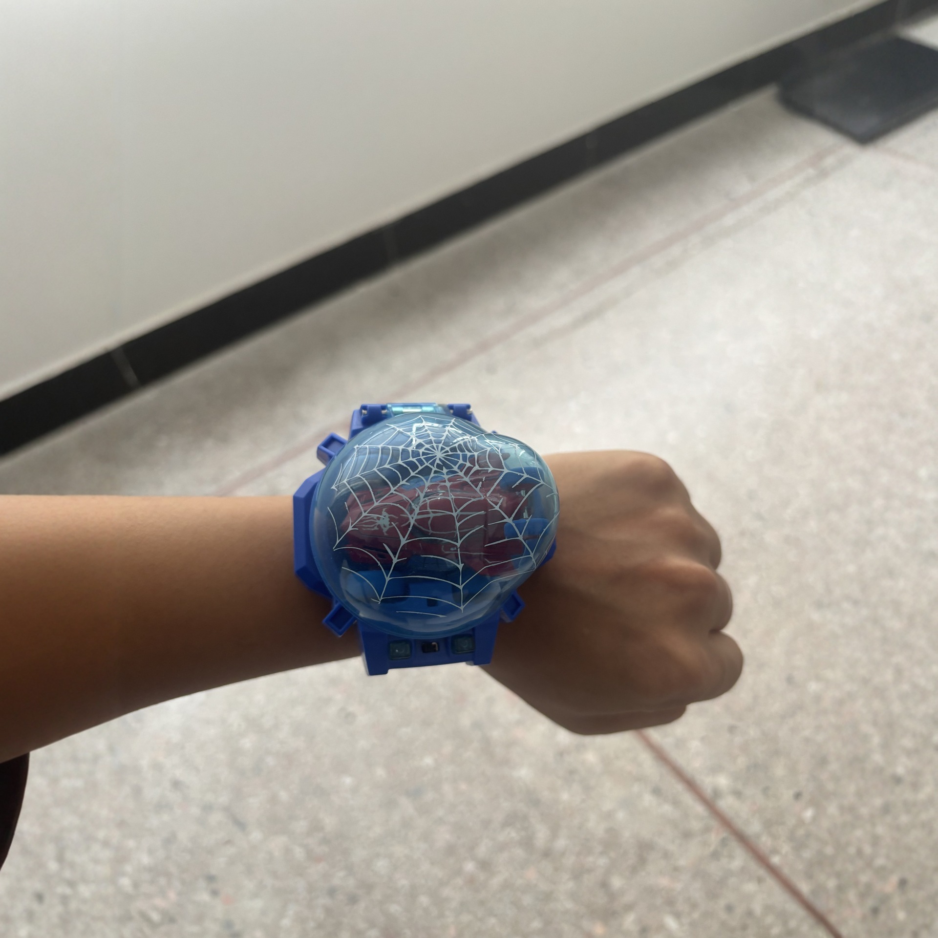 Amazon mini reloj infantil controlado remoto coche cross-border 2.4G aleación coche niño juguetes de carreras