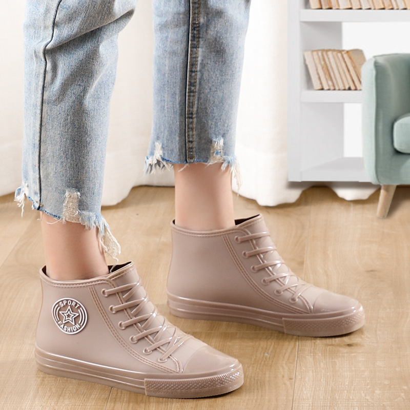 South Korea fashion rain boots ladies summer spring and autumn kitchen work rubber shoes overshoes waterproof shoes women's rain boots labor protection shoes South Korea fashion rain boots ladies summer spring and autumn kitchen work rubber shoes overshoes waterproof shoes women's rain boots labor protection shoes