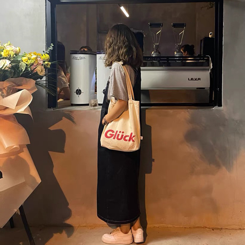 Vintage ins Nordic Style Letter Canvas Shoulder Bag Tote Bag Glück Good Luck Girl Artistic Student Schoolbag Vintage ins Nordic Style Letter Canvas Shoulder Bag Tote Bag Glück Good Luck Girl Artistic Student Schoolbag