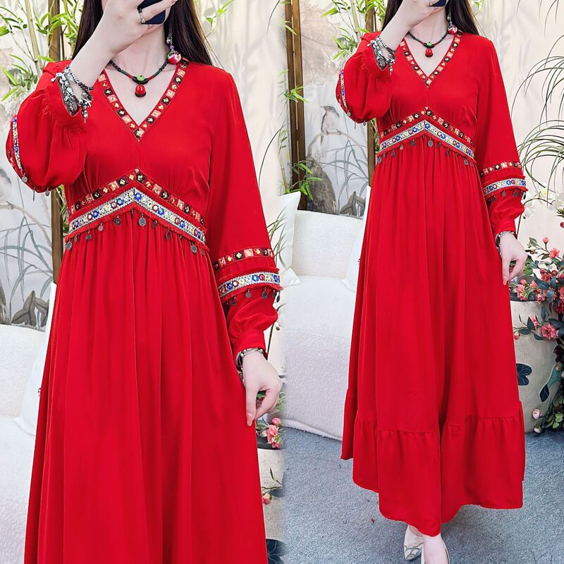 Bohemian Embroidered Patchwork Sequin Slimming Beach Dress with a Large Hem, Fairy-Like Chinese Style Beautiful Dress