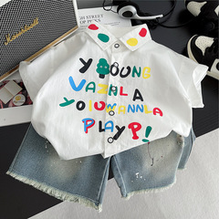 男の赤ちゃんの夏服のシャツの半袖の2つのセットは格好がいいです。