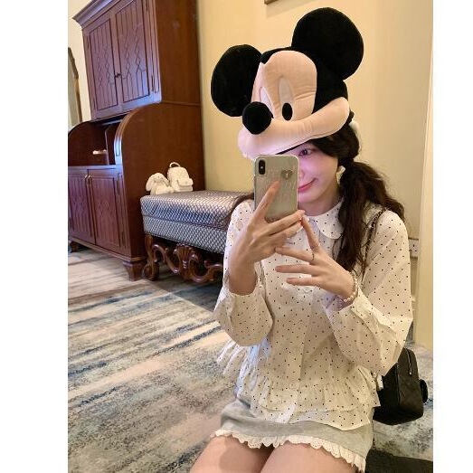 Miss Fei Lei Polka Dot Doll Collar Shirt for Women, Spring Design with Lace Hem, Long Sleeve Top