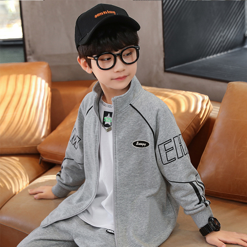 Ensemble de vêtements de sport pour garçons pour enfants 2024 Zhongda version coréenne de l'uniforme scolaire de sport pour enfants 2022 nouveau_voghion.com
