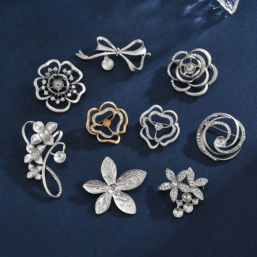 Brooch high-end niche matte silver flower pin pearl creative clothing corsage holder versatile clothing wholesale