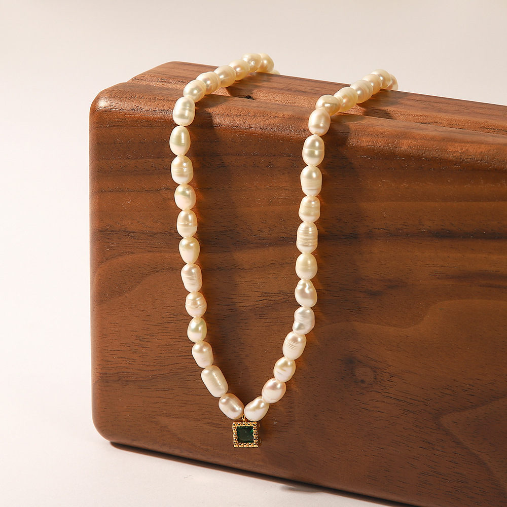 Fashion Geometric Stainless Steel Inlay Zircon Pendant Necklace 1 Piece