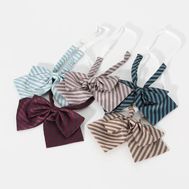 领带;领结/领花;口袋巾