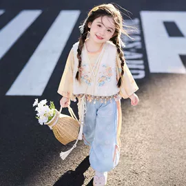 童汉服;儿童表演服;马面裙