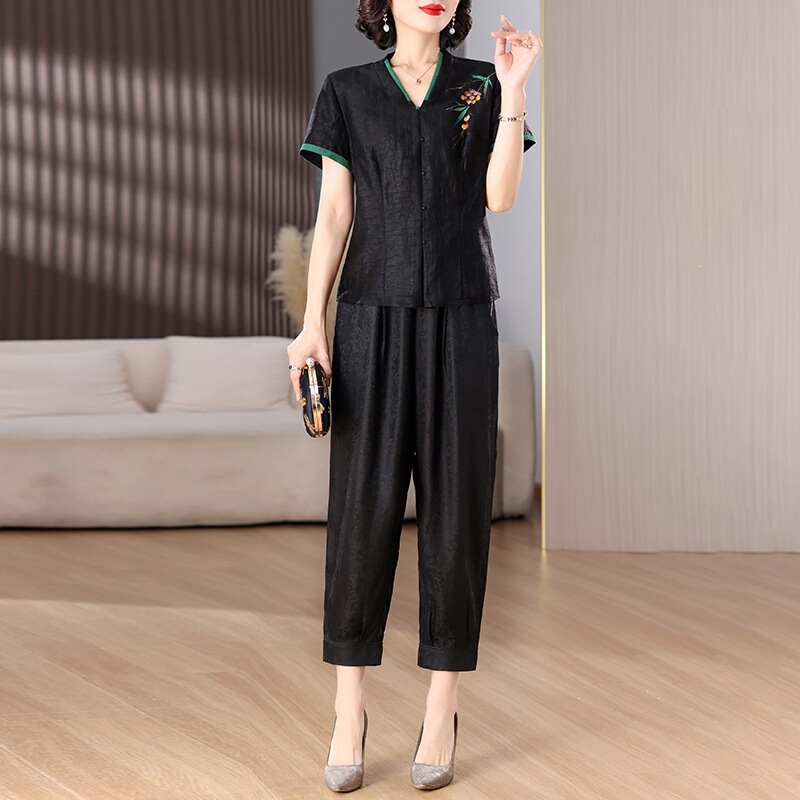 Petite Women's Silk Top Two-Piece Set with Crackle Pattern, 2026 New Summer Style, Mulberry Silk, Petite Mom Outfit Petite Women's Silk Top Two-Piece Set with Crackle Pattern, 2026 New Summer Style, Mulberry Silk, Petite Mom Outfit