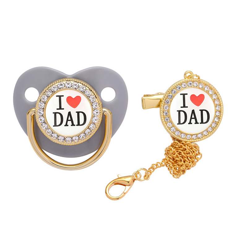 Venta directa de fábrica amor papá serie transfronteriza Venta caliente bebé chupete bebé juego boca en stock suministro