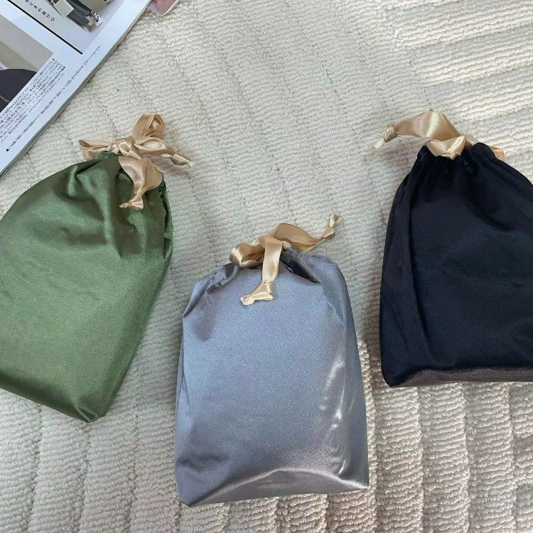 Новые японские сатиновые тапочки с мягкой подошвой, портативные, складные, бесшумные, с мягкой подошвой, для хранения, для путешествий, нескользящие, в наличии.