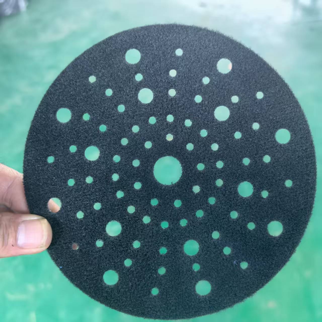 6寸80孔保护垫自粘植绒砂纸粘扣打磨盘缓冲垫保护垫