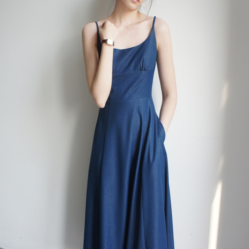 Retro Denim Blue Tencel Glossy Texture High Waist over the Knee A-Line Suspender Dress French Women 25Ss