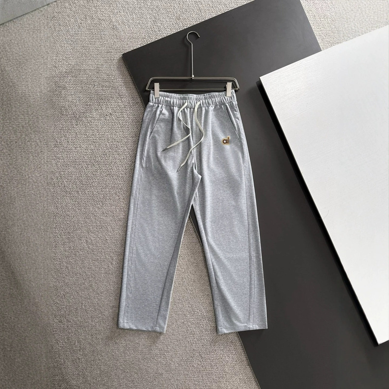 European-style quality niche men's casual straight-leg pants, soft drawstring sports trousers, versatile for daily wear, cross-border men's clothing European-style quality niche men's casual straight-leg pants, soft drawstring sports trousers, versatile for daily wear, cross-border men's clothing