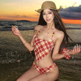 2025新款爆款温泉度假绝美泳衣女款比基尼两件套性感温泉度假泳装