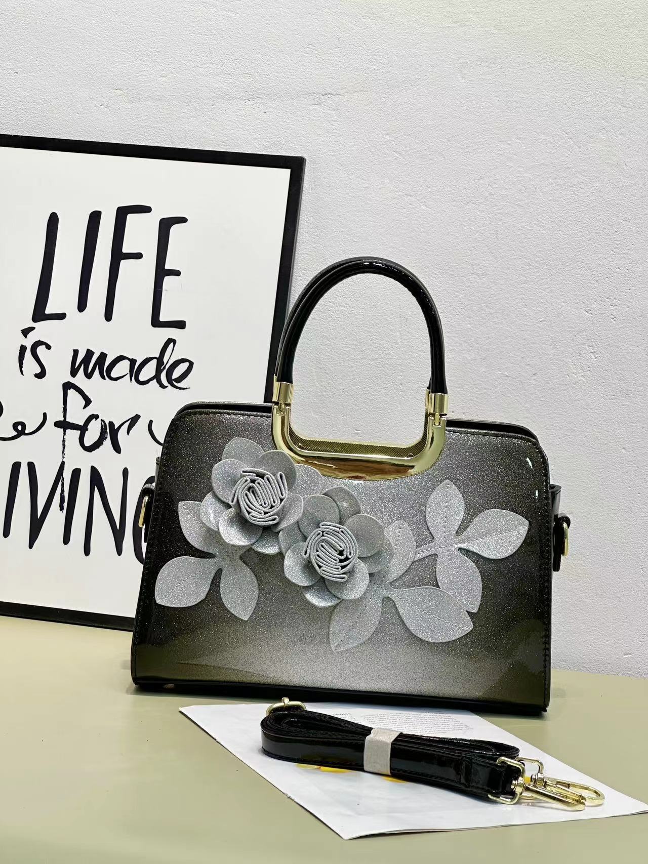 Bolso de rosa tridimensional hecho a mano textura ligero de lujo bolso de madre salvaje 2025 nuevo bolso de mujer de moda atmosférica