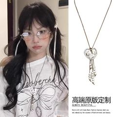 甜酷辣妹y2k爱心吊坠长款项链女款小众设计高级感毛衣链海边配饰