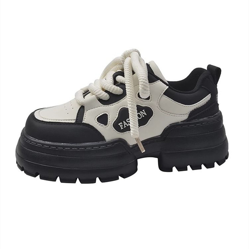 Zapatos de suela gruesa originales de nicho para mujeres primavera de 2025 nuevos zapatos blancos de estilo universal zapatos deportivos casuales coreanos